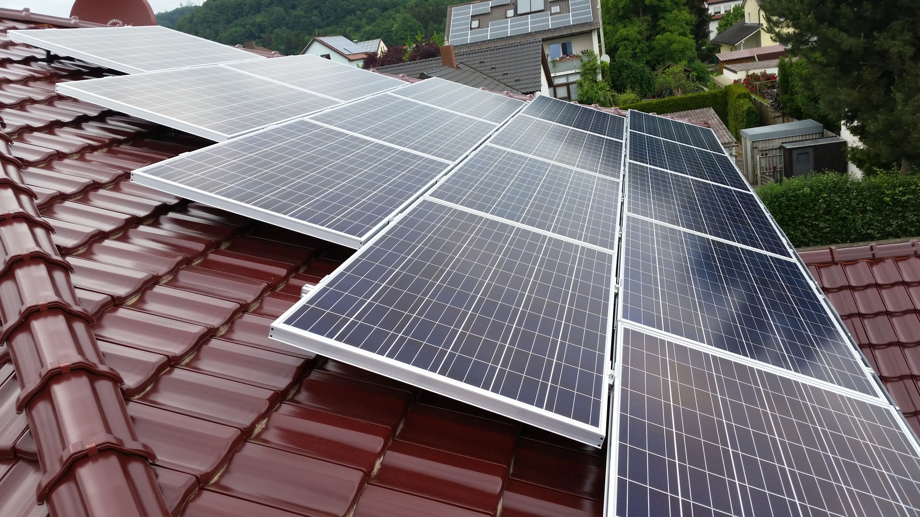 10 kWp Photovoltaikanlage 93105 Tegernheim SHARP Modulen 