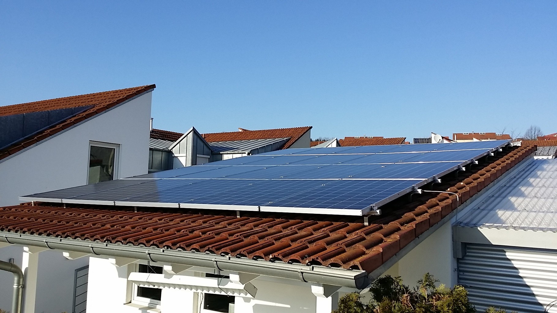 5 kWp Photovoltaikanlage 93077 Bad Abbach SHARP Modulen 4.5 Symo Fronius Wechselrichter