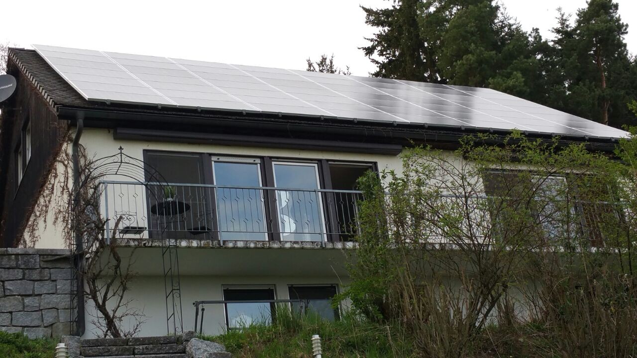 14 kWp Photovoltaikanlage 84164 Moosthenning SHARP Modulen mit Senec G2 Plus Speicher