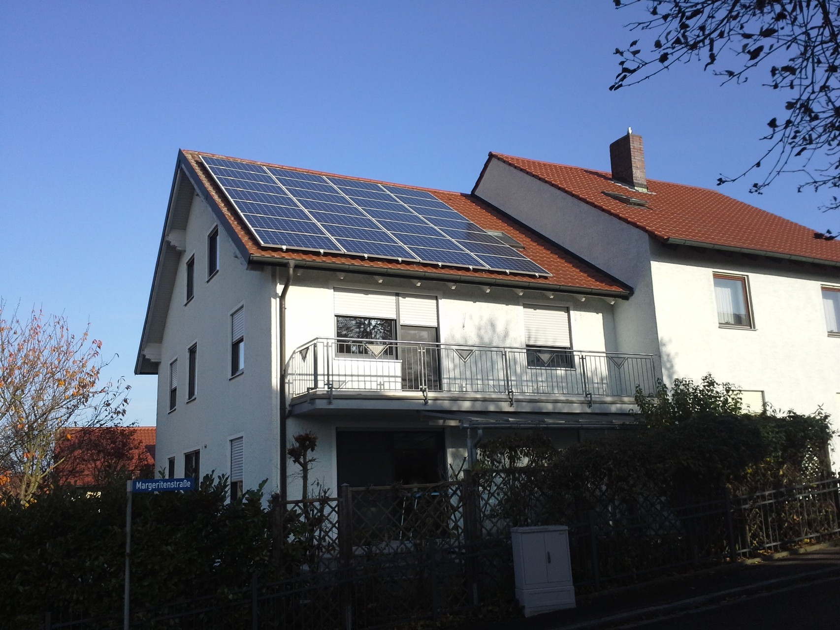 Phototovoltaikanlage 7,14 kWp in 93077 Lappersdor/Hainsacker mit Solarwatt Glas/Glas Module 30 Jahre Garantie