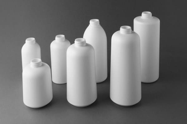 PE樹脂、変形する容器のモックアップ