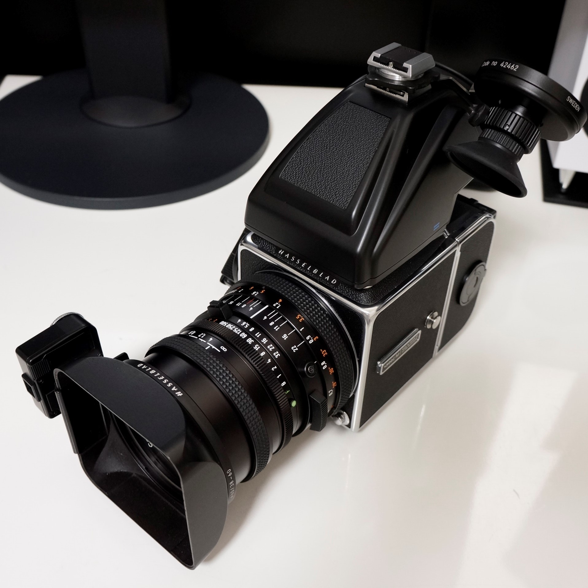 ZEISS CF Distagon 50mm f/4 FLE - Hasselblad Moments