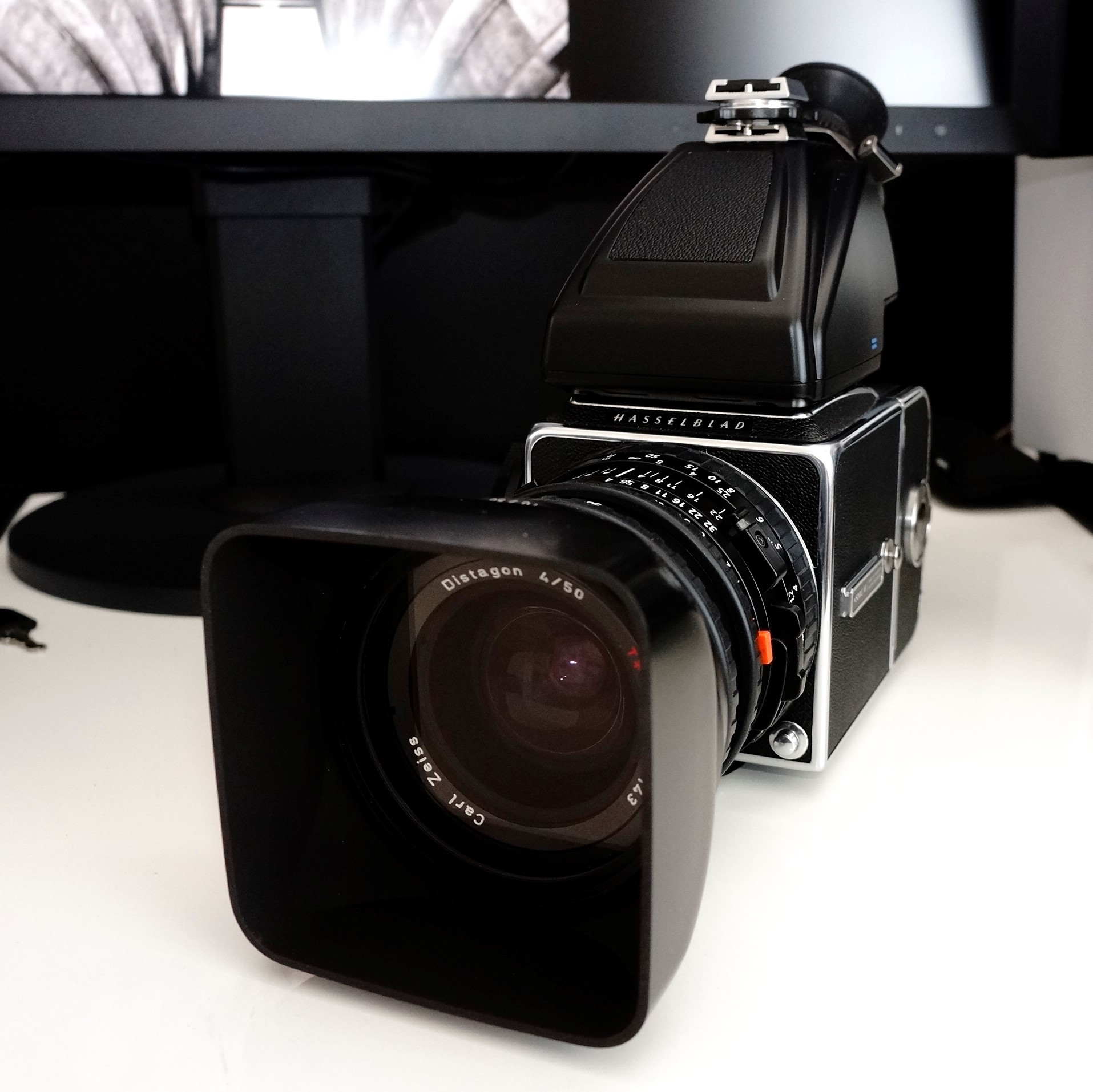 ZEISS CFi Distagon 50mm f/4 T* (20047) - Hasselblad Moments ZEISS CFi Distagon 50mm f/4 T* (20047) - Hasselblad Moments