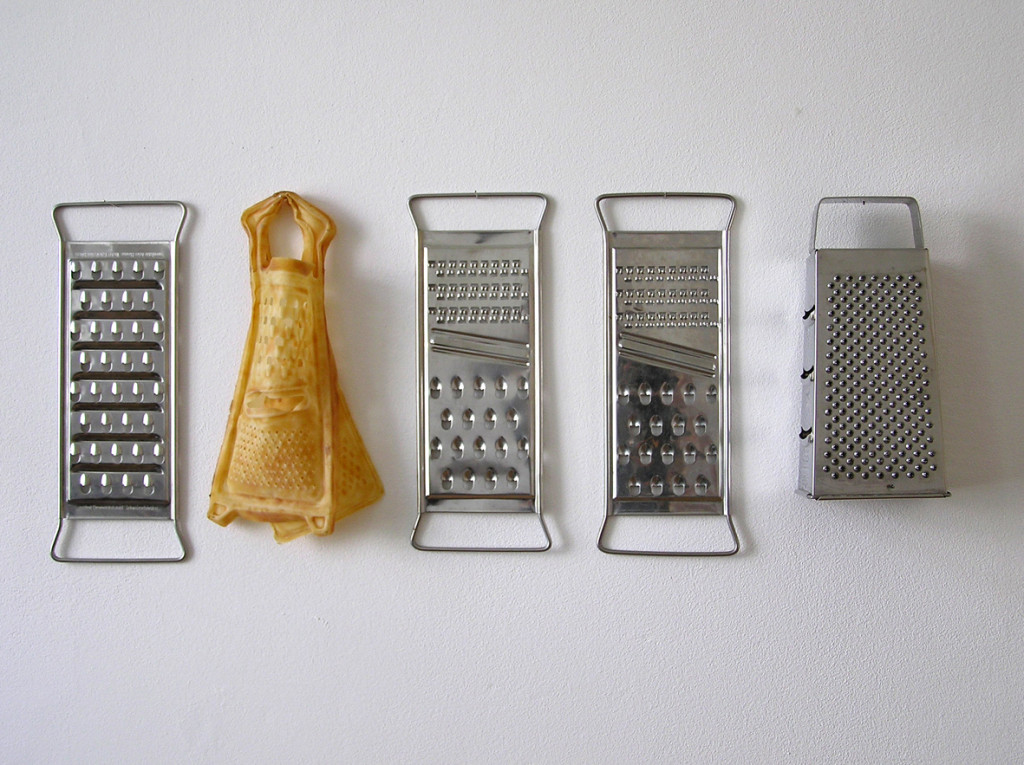 Es wurde ihm oft übel, wenn er Seinesgleichen anschaute / He often felt sick when he looked at his own kind / Il avait souvent envie de vomir lorsqu'il regardait ses semblables (2004, mixed media)