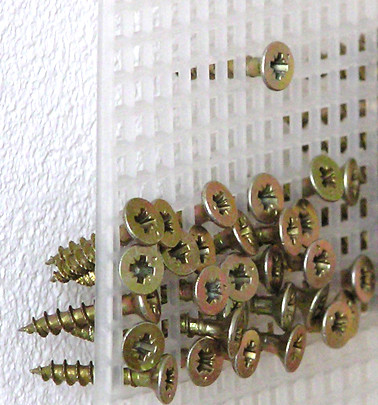 (2005, mixed media)
