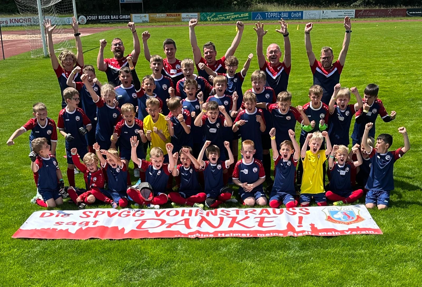 Drei Tage pure Fußball-Leidenschaft: Hans Dorfner Camp bringt Kinderaugen bei der SpVgg Vohenstrauß zum Leuchten!