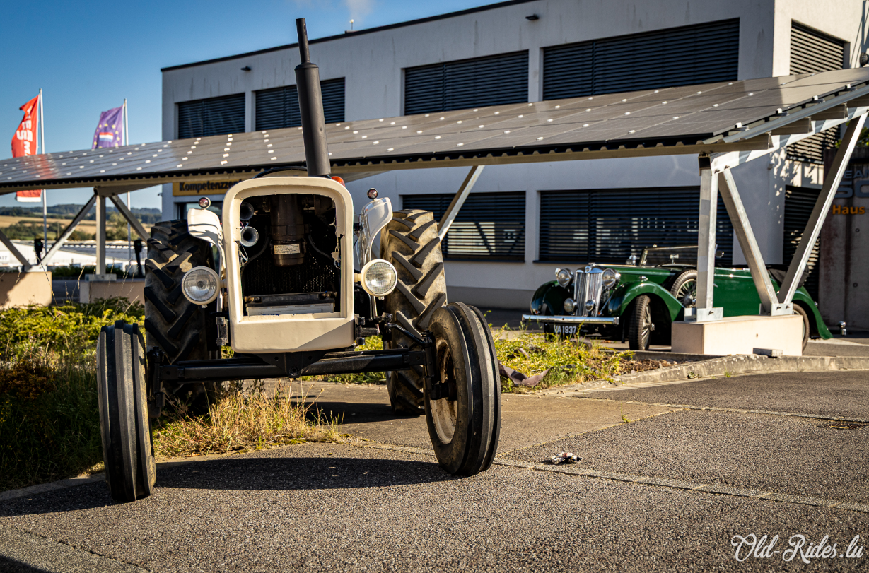 LOF Oldtimer Breakfast by Retromobile