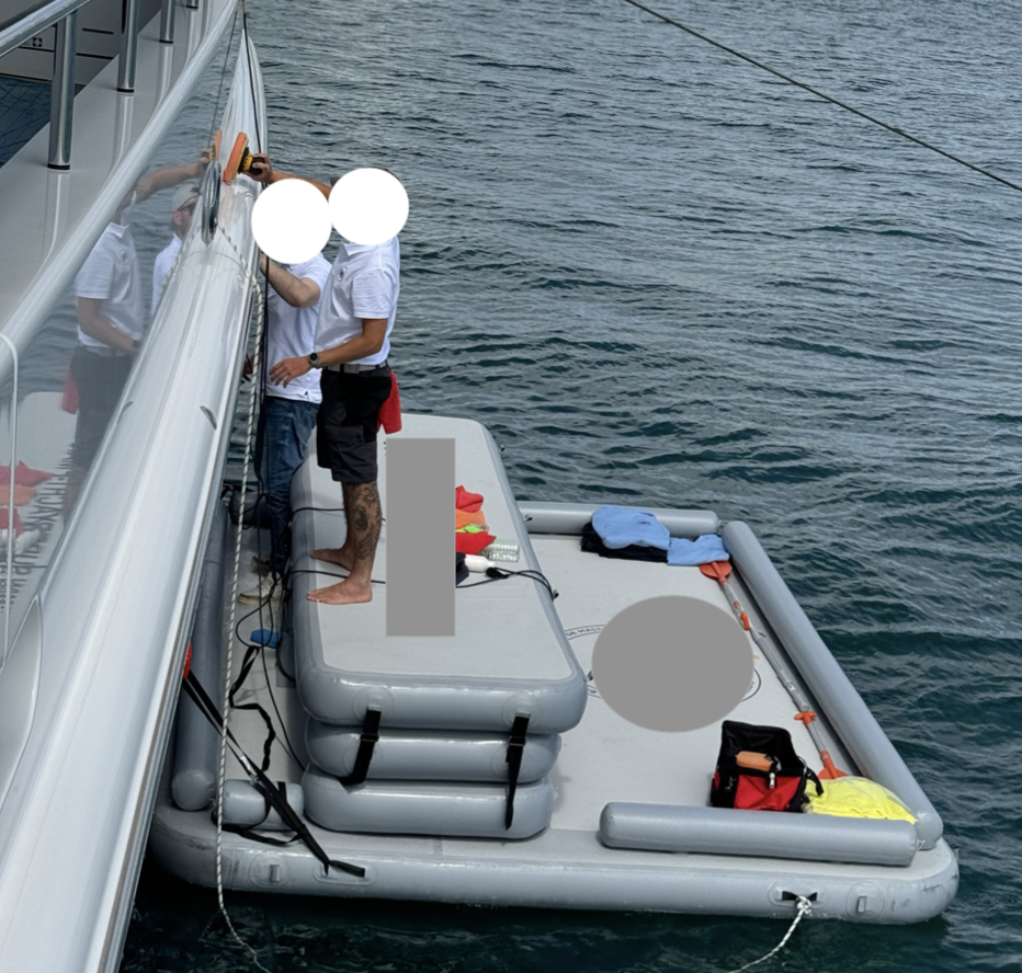 Superyacht 'high rise' Maintenance Platform