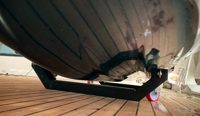 Super low jetski trolley detail image
