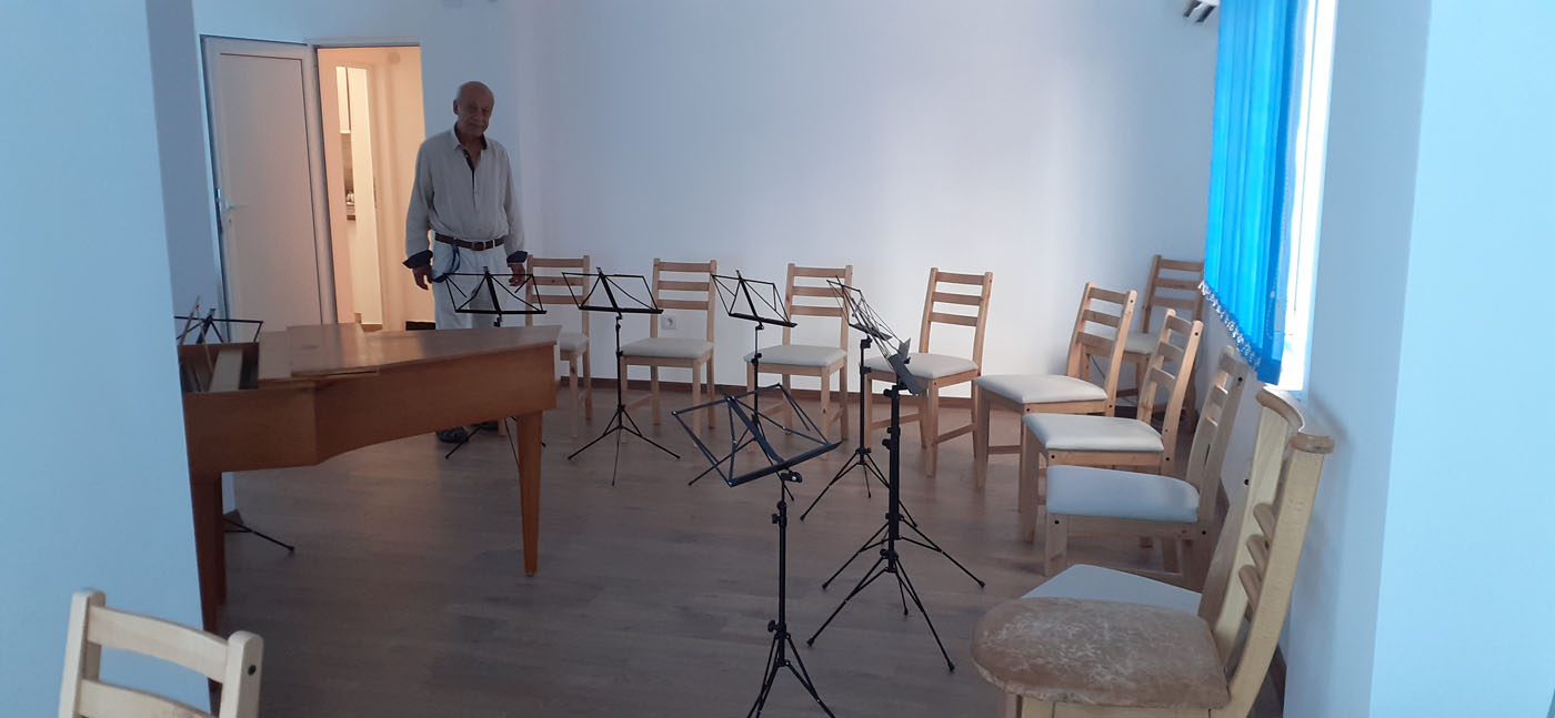 Großer Raum im 1. Stock - für Orchester, Lehrerkonferenzen, Cellounterricht, Kontrabassunterricht...