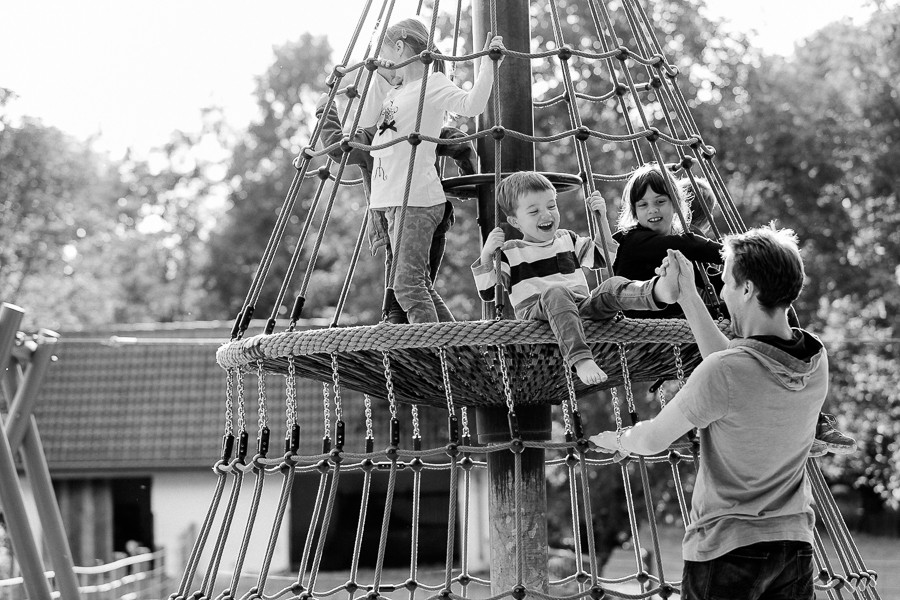 Neugeborenenfotos Homestory Lifestyle Fotografie Reportage Familienfotografie Photography Zwickau Hebamme Lichtbildkuenstlerei Rettke Hochzeit Kinderbilder Geschwisterfotos Chemnitz Zittau Erfurt Jena Leipzig Dresden Bautzen Newborn Baby Schwangerschaft