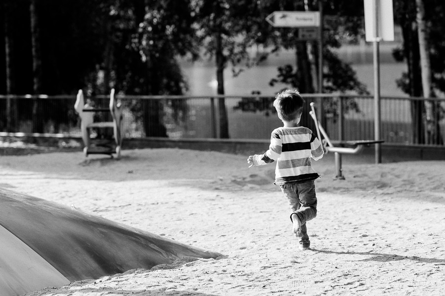 Neugeborenenfotos Homestory Lifestyle Fotografie Reportage Familienfotografie Photography Zwickau Hebamme Lichtbildkuenstlerei Rettke Hochzeit Kinderbilder Geschwisterfotos Chemnitz Zittau Erfurt Jena Leipzig Dresden Bautzen Newborn Baby Schwangerschaft