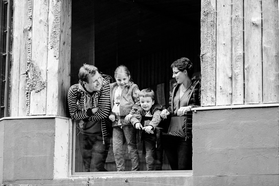 Neugeborenenfotos Homestory Lifestyle Fotografie Reportage Familienfotografie Photography Zwickau Hebamme Lichtbildkuenstlerei Rettke Hochzeit Kinderbilder Geschwisterfotos Chemnitz Zittau Erfurt Jena Leipzig Dresden Bautzen Newborn Baby Schwangerschaft
