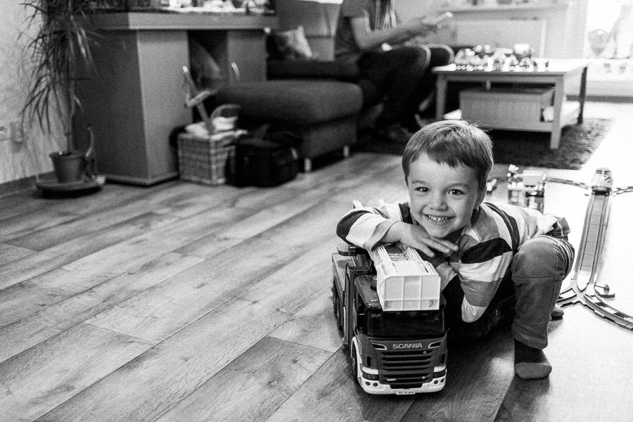 Neugeborenenfotos Homestory Lifestyle Fotografie Reportage Familienfotografie Photography Zwickau Hebamme Lichtbildkuenstlerei Rettke Hochzeit Kinderbilder Geschwisterfotos Chemnitz Zittau Erfurt Jena Leipzig Dresden Bautzen Newborn Baby Schwangerschaft