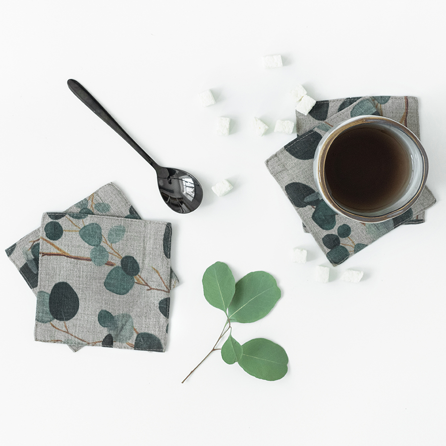 313/Eucalyptus on natural