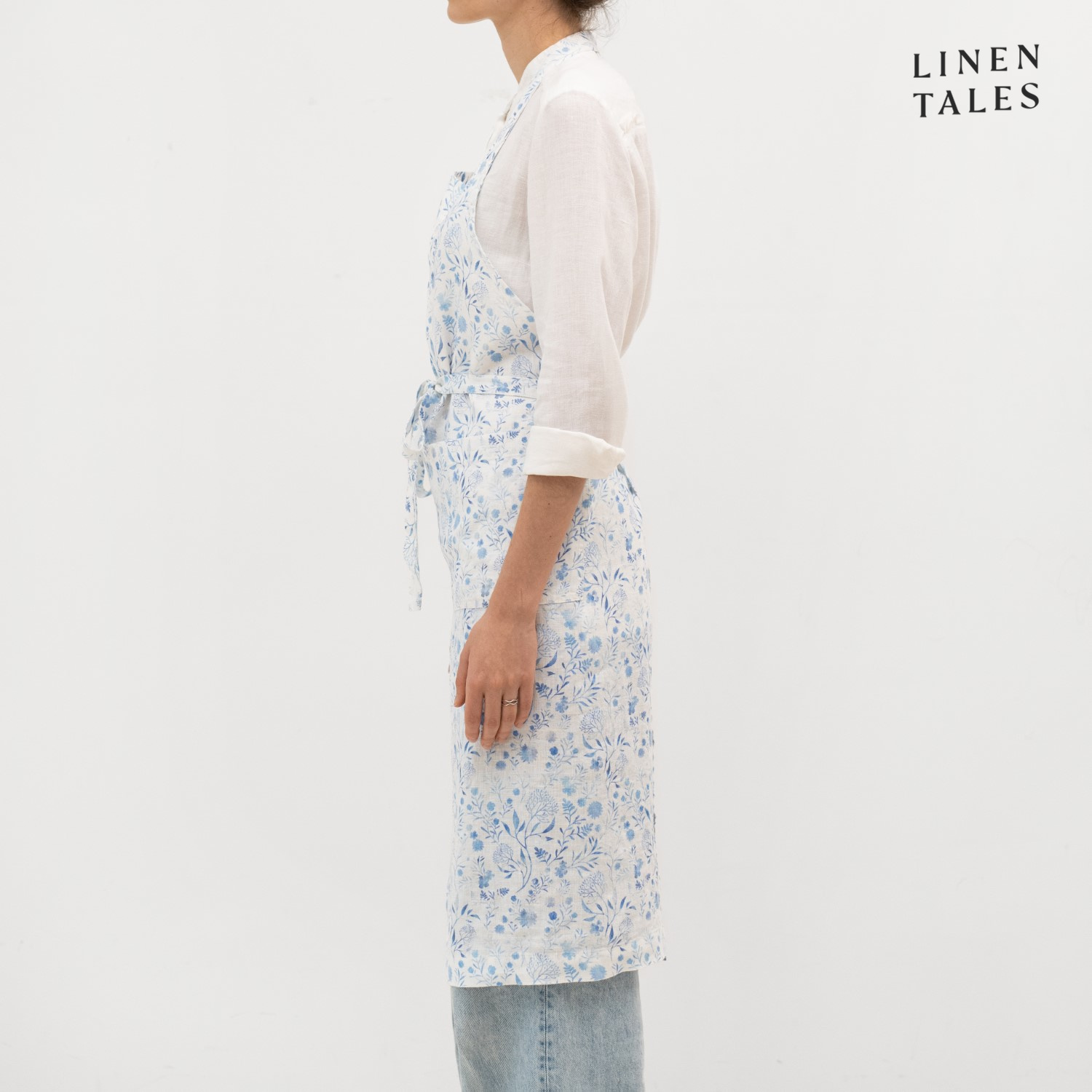 707/White Botanical Blue