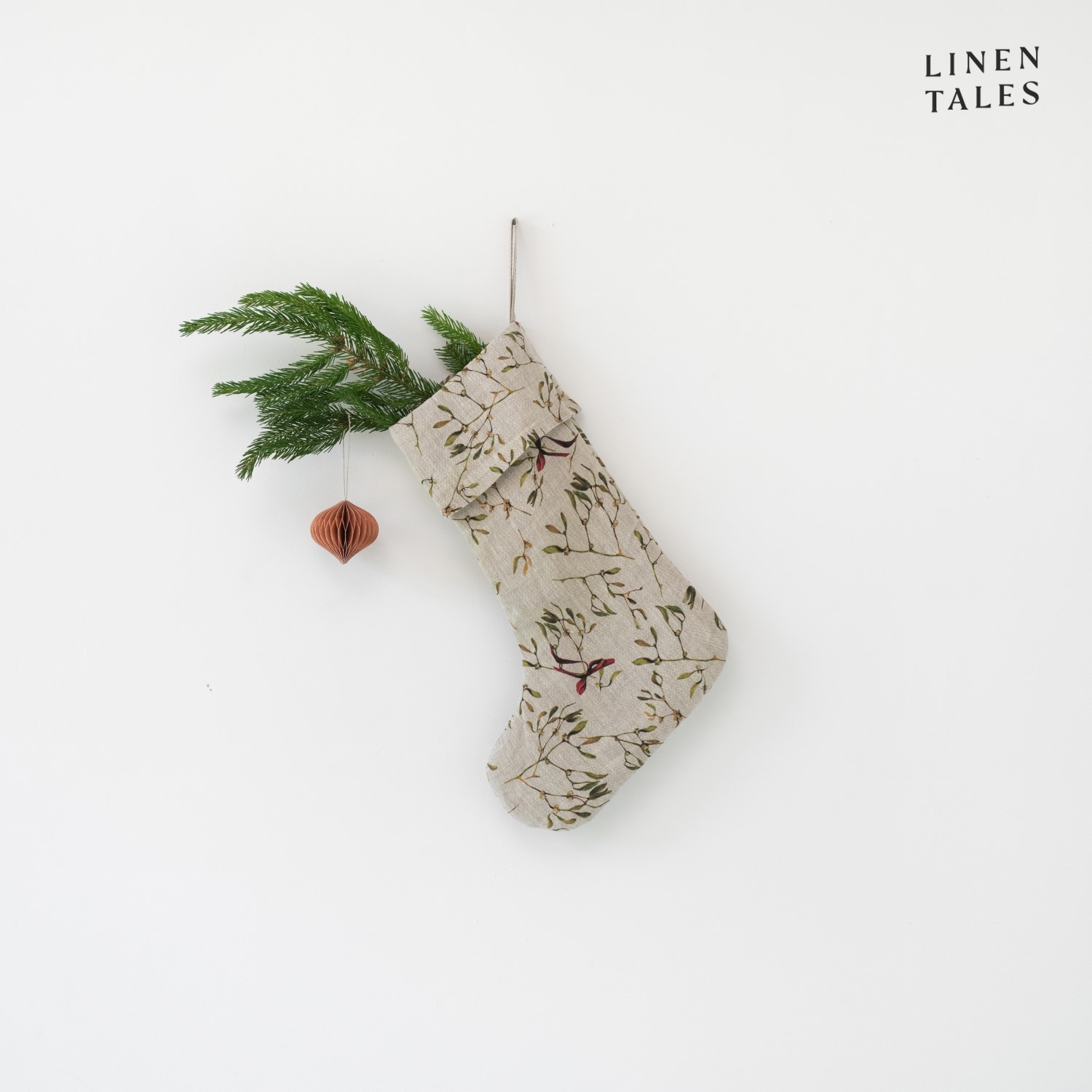 XMC-S02  373/Mistletoe on natural