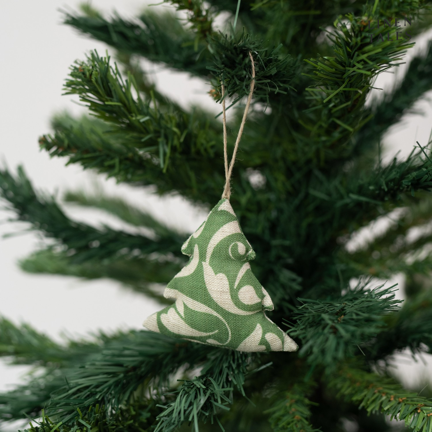 XMC-D02  801/Evergreen Damask on natural