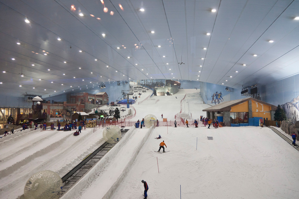 Skihalle...