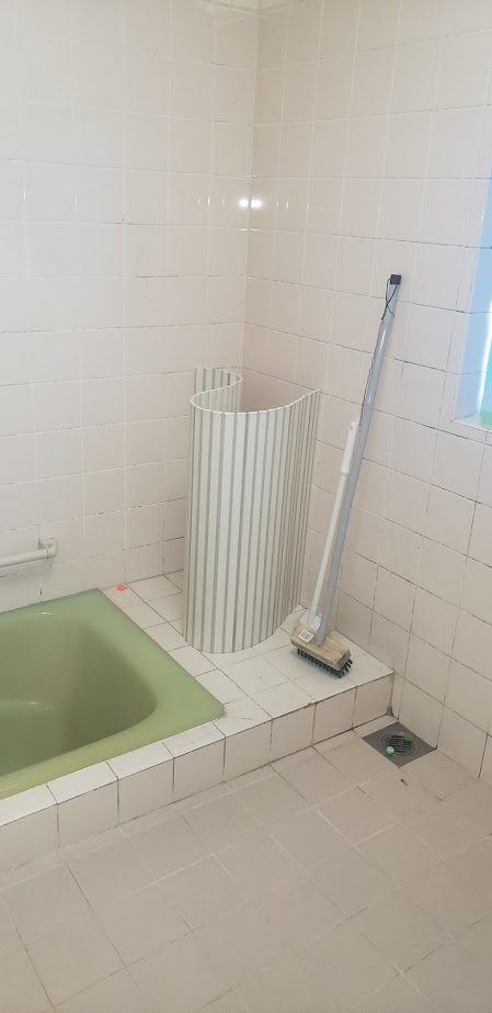施工前　在来浴室　タイル