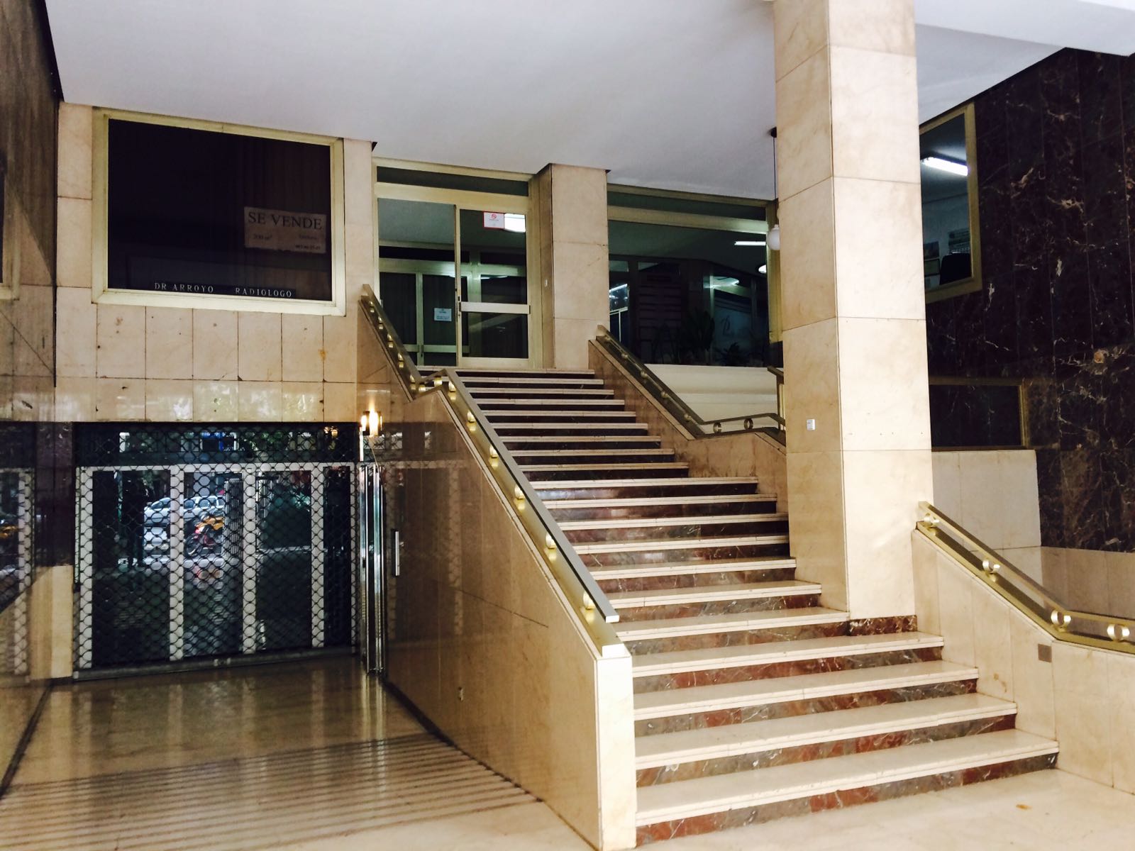 Acceso desde la calle