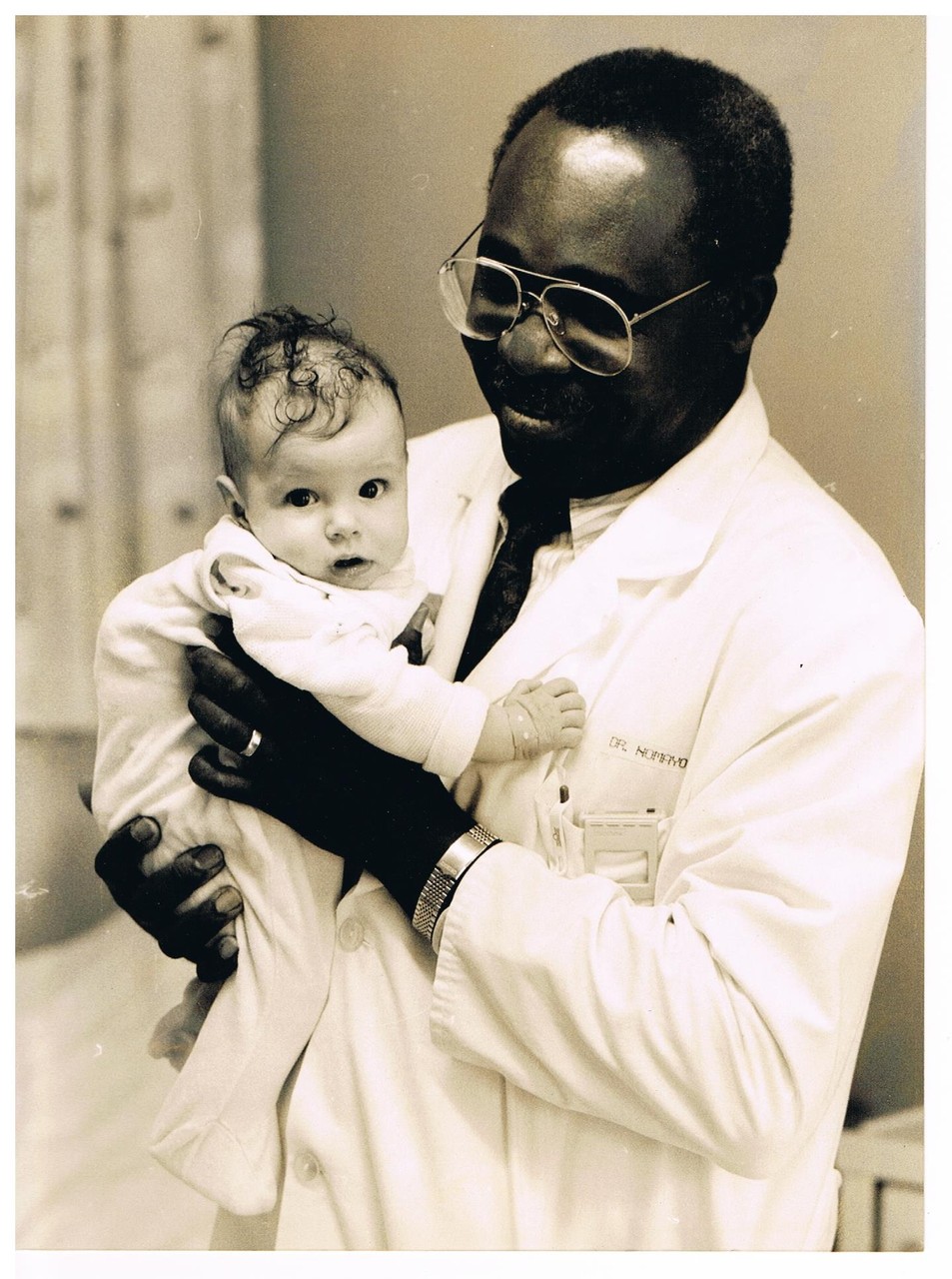 Dr. Nomayo mit Polina 1995
