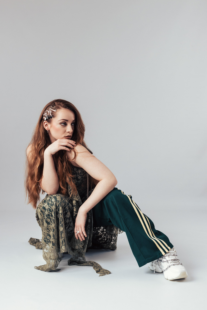 Hair & Make-up Artist für Editorial Fashion Shooting – professionelles Beauty Make-up und Hairstyling