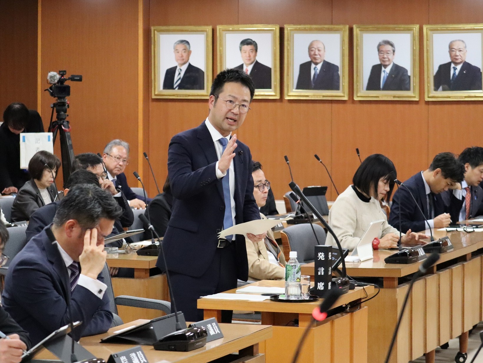２０２６年３月２日、本会議にて「国保」「道路設備の補修」「教育の負担軽減」について質問に立ちました
