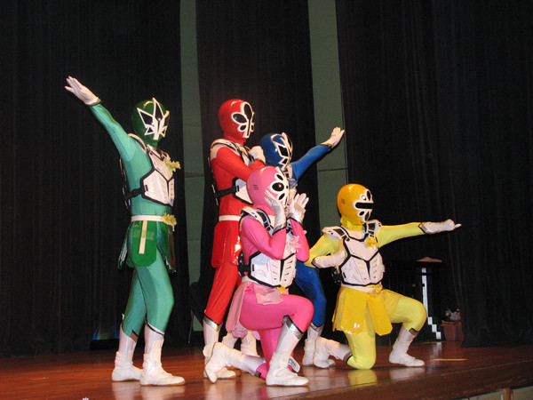 みんなの声援でハナレンジャーが勢ぞろい!