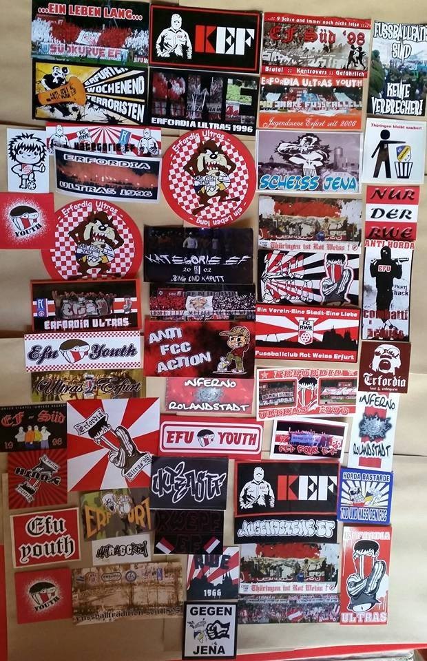 Szenekleber Aufkleber T Shirts Schals Buttons