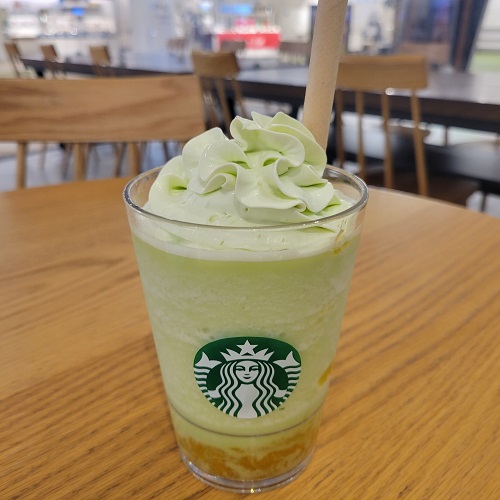 今年もメロンフラペチーノを♡