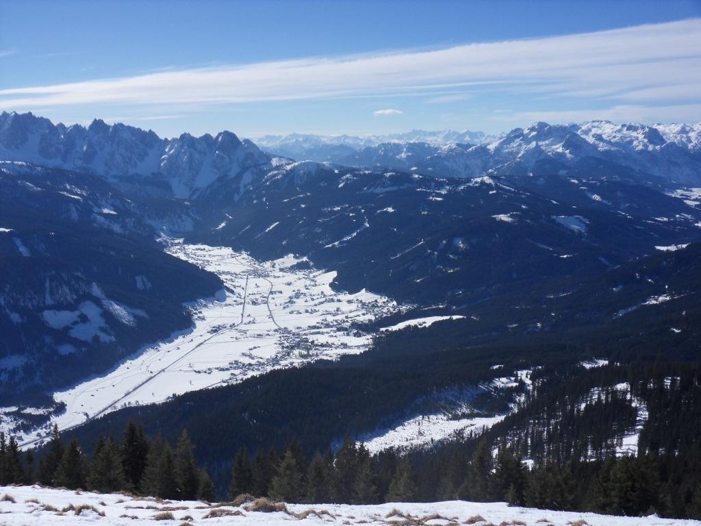 Blick vom Gipfel auf das Gosautal