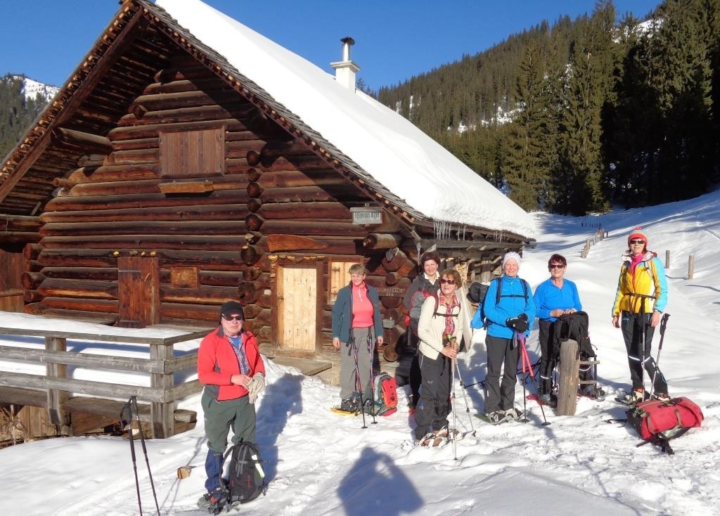 Kurze Pause bei der Iglmoosalm 1.202 m