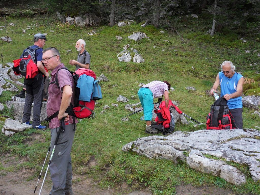 Kurze Pause auf dem Weg zur Hesshütte