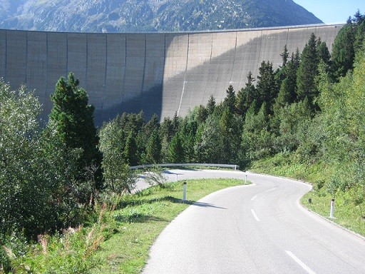 Anfahrt Stausee unterhalb Pfitscherjoch