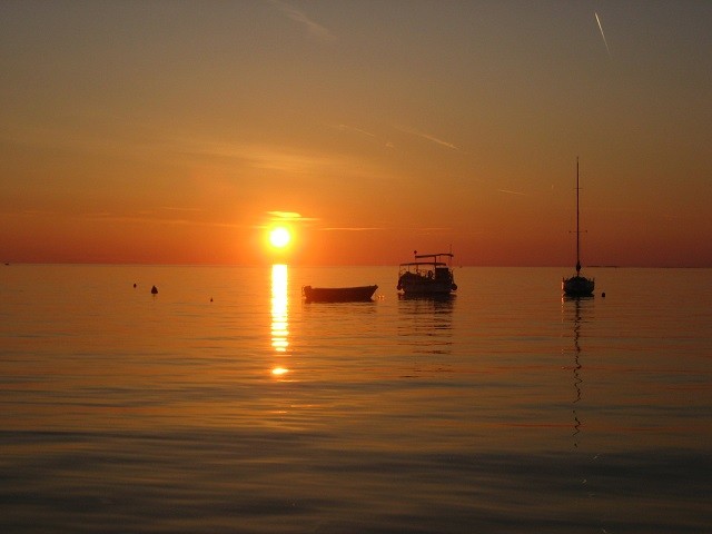 Sonnenuntergang auf dem Campingplatz nahe Rovinj