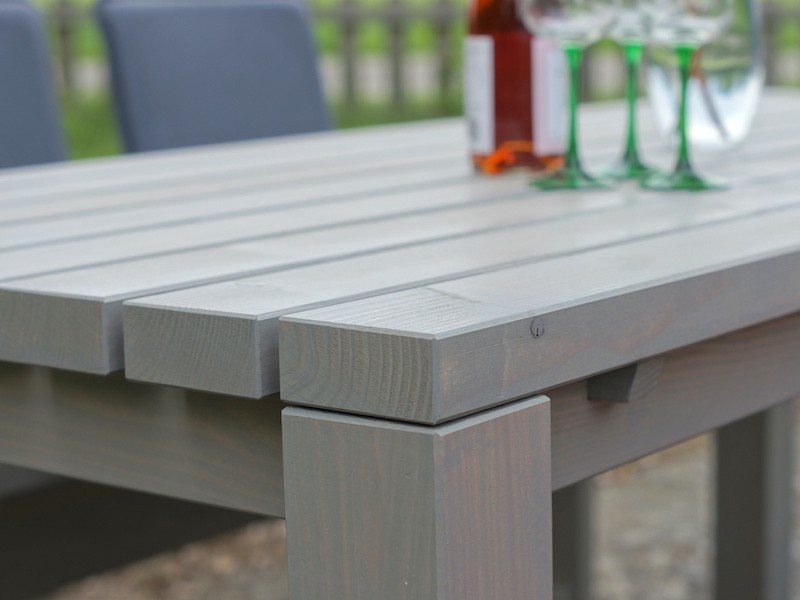 Gartentisch 2 mit massiven Tischbeinen, Oberfläche: Transparent Grau
