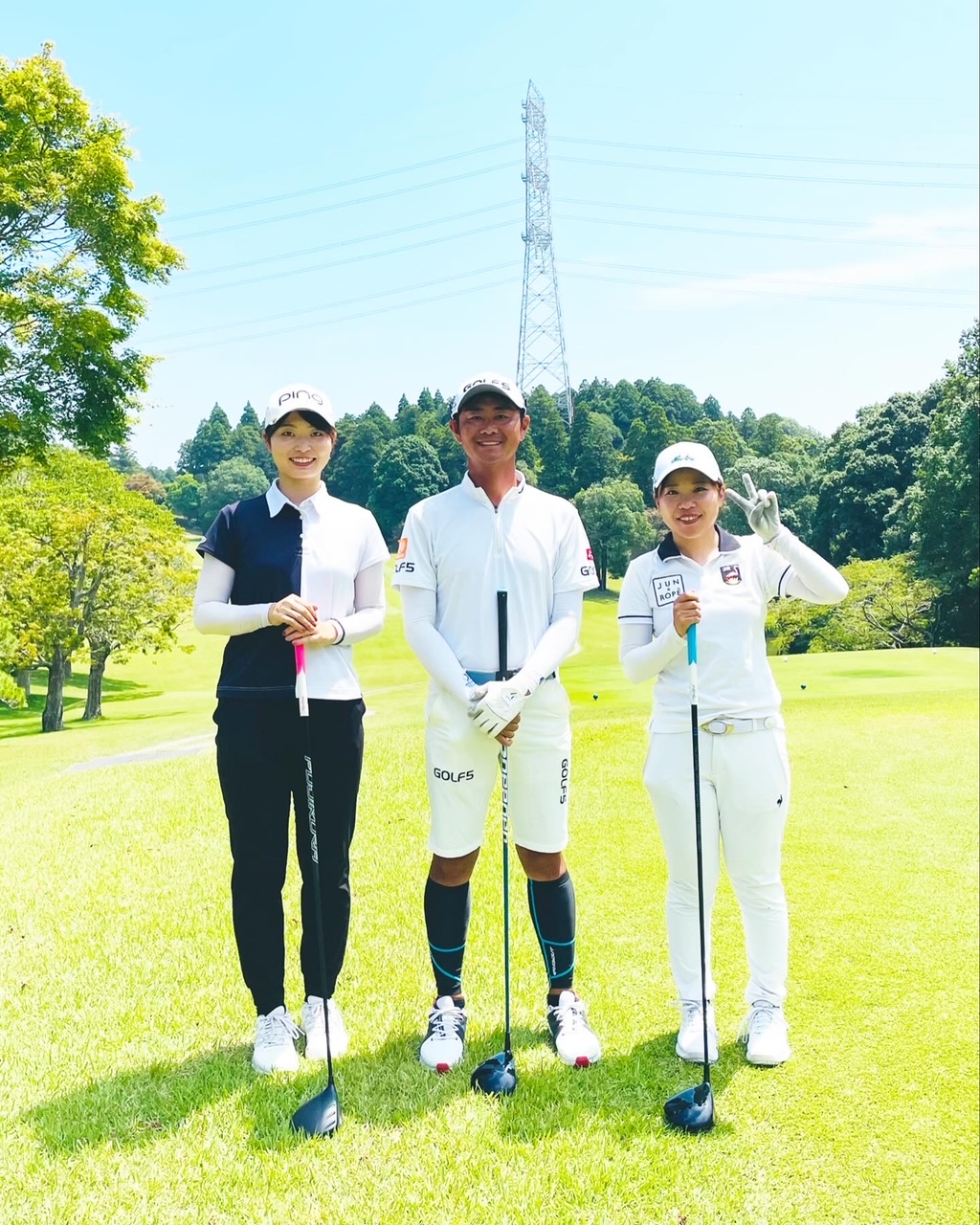 薮下麻衣さん（左）・熊倉莉子さん（右）