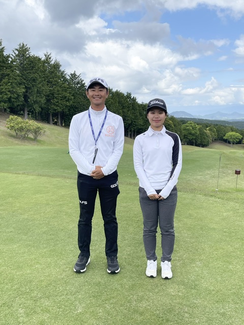 受講者の平野瑚羽さん（右）