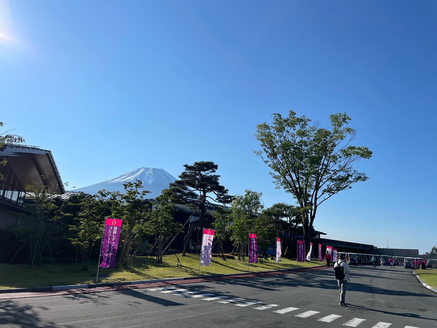 開催会場の朝霧CC様は練習施設・宿泊施設・食事施設すべてが充実しておりゴルフ合宿に最適な環境です　充実メニューの昼食バイキングのみ利用も可能です