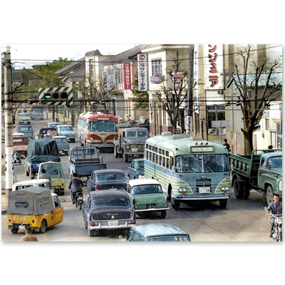 1964（昭和39）年10月、金沢市の昭和通り