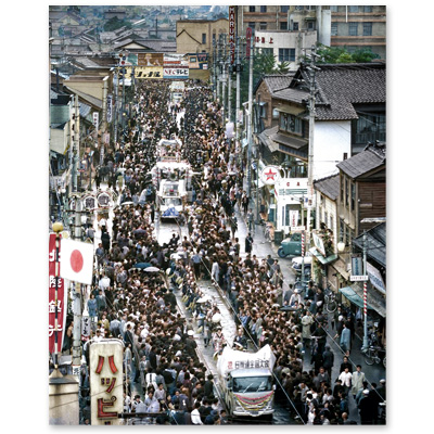 1961（昭和36）年5月21日、金沢市尾張町商店街