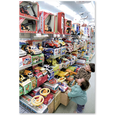 1976（昭和51）年12月16日、金沢市の玩具店