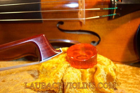 Rosin on violin strings on sale