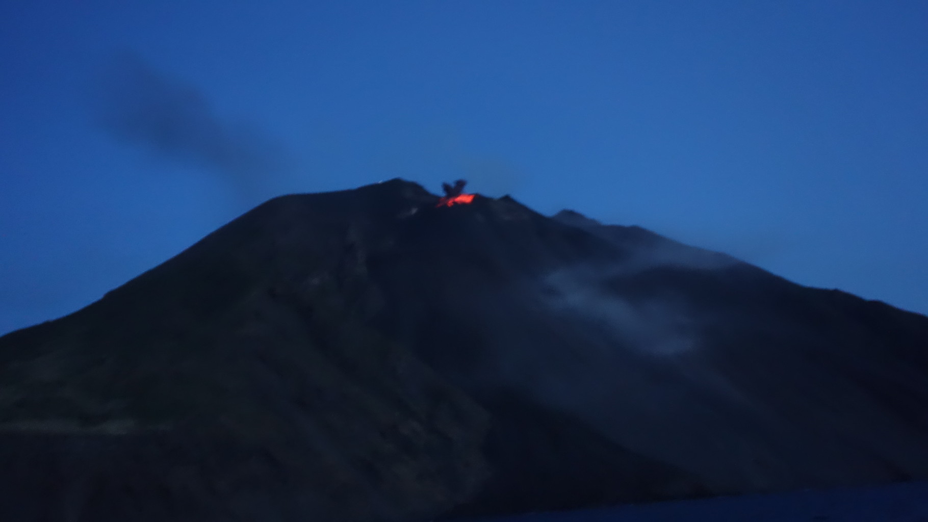 Der Stromboli bei Nacht