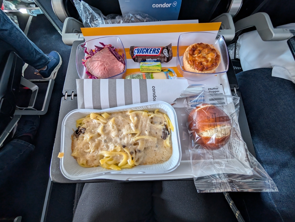 Condor Essen Premium Economy (Nudeln)