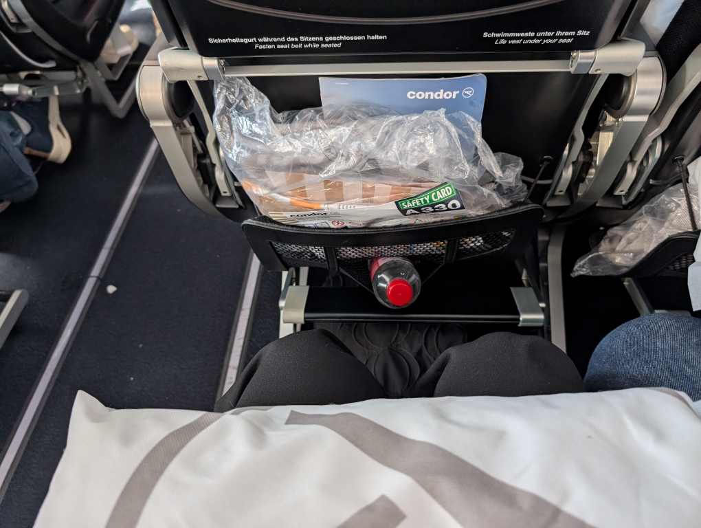 Sitzabstand am Gang in der Condor Premium Economy