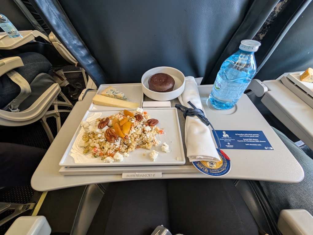 In der Business gibt es nochmal ein Essen.