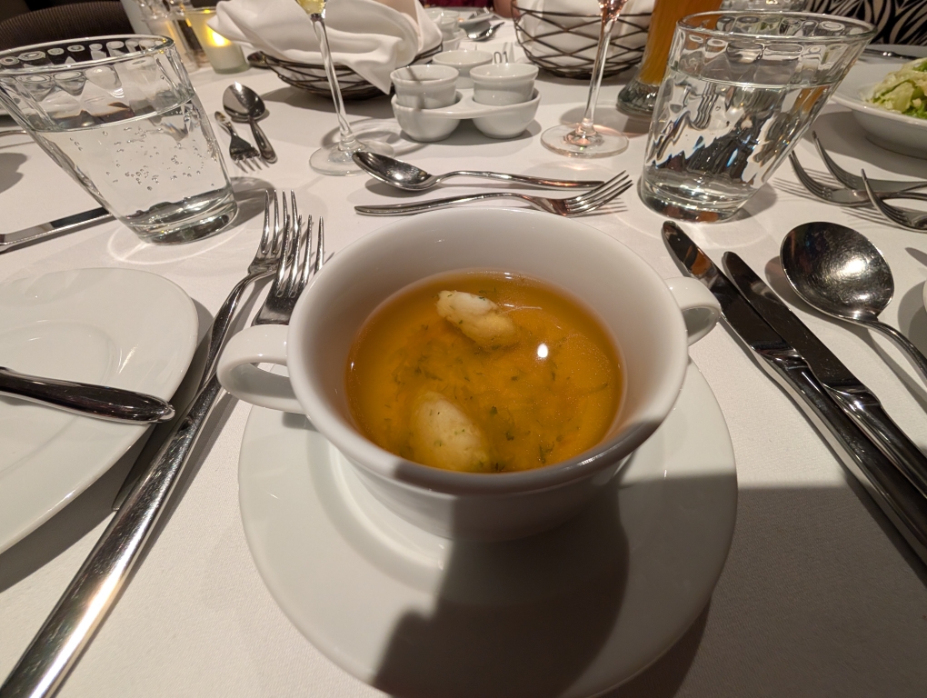 Mein Schiff 2- Atlantik - Suppe