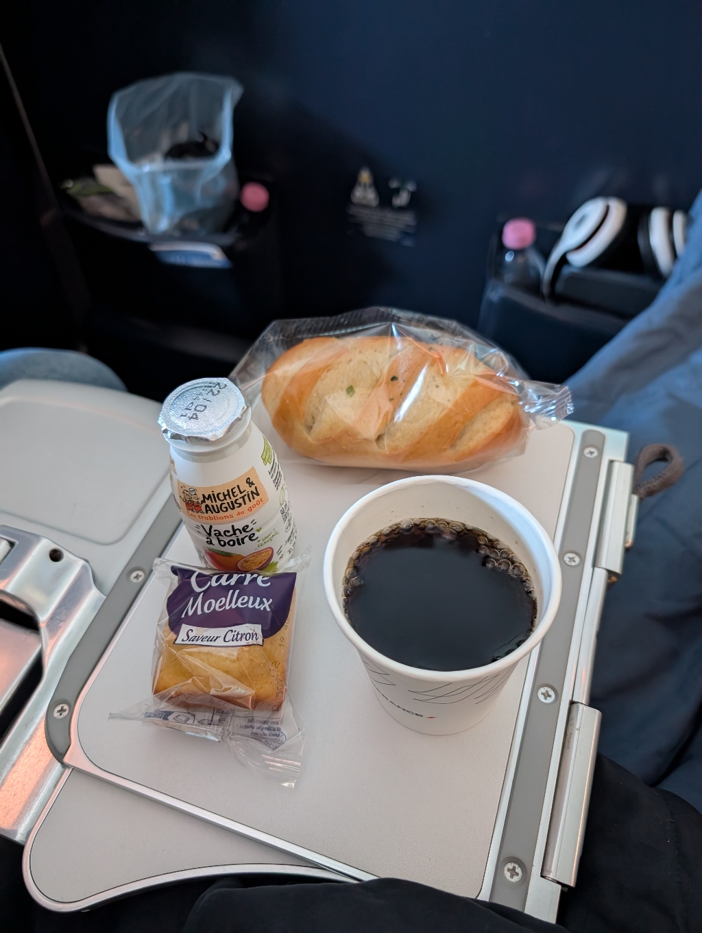 Getränkerunde zum Snack